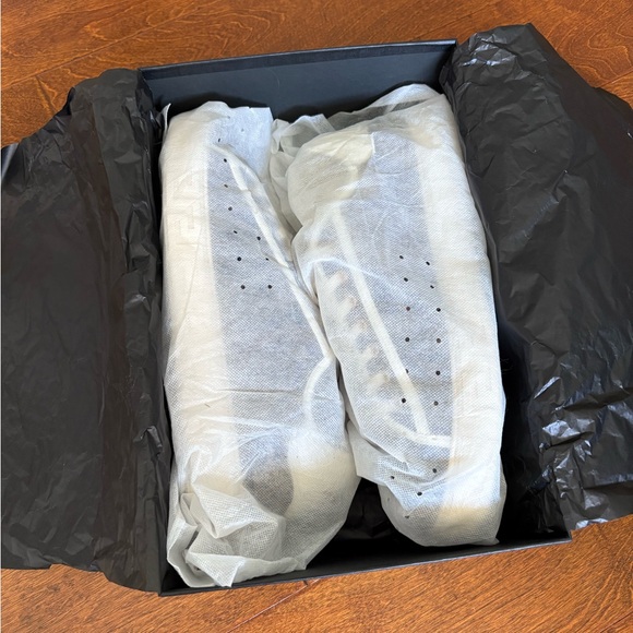 Versace Men's Barocco Greca Sneakers - Picture 7 of 11